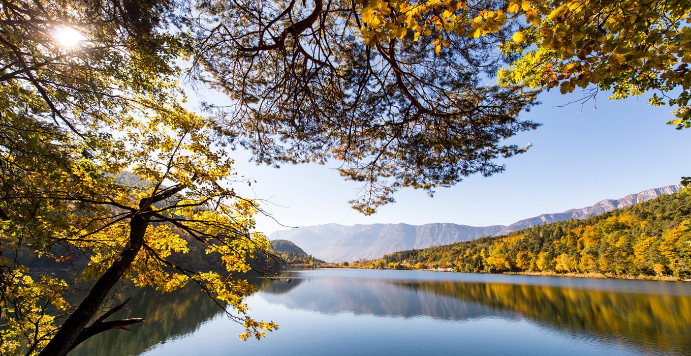 Herbstliche Wanderung zu den Montiggler Seen