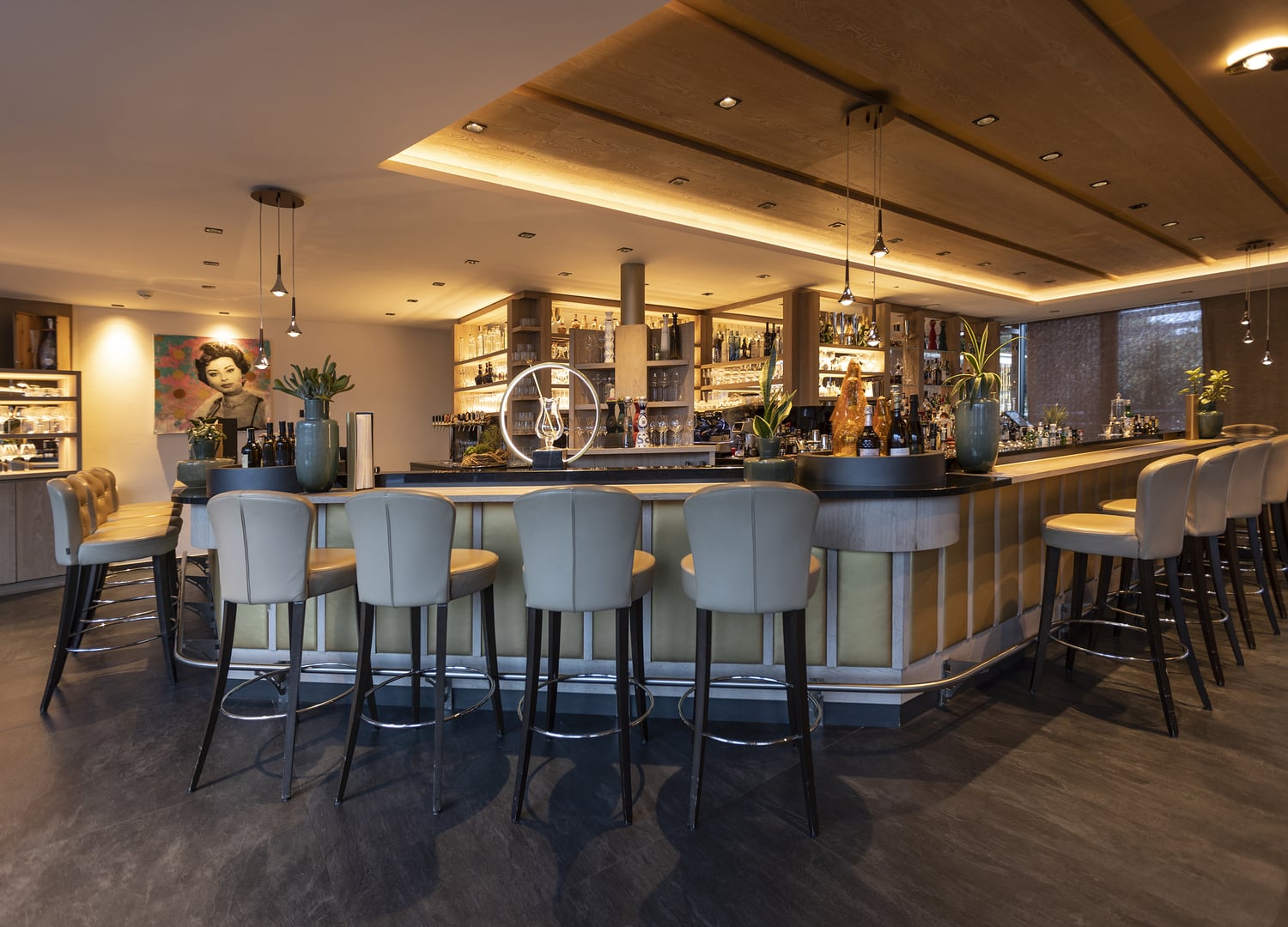 skyBAR über den Weinbergen