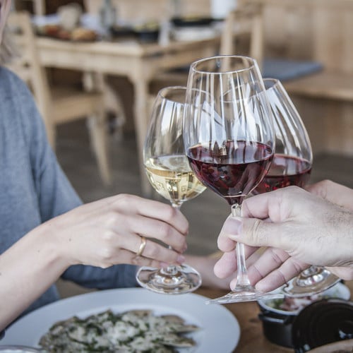 Sociable hikes and culinary delights